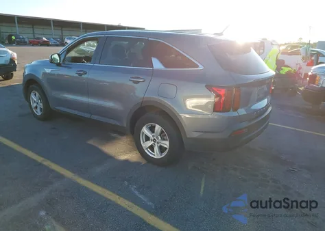 2022 Kia Sorento Lx z USA, uszkodzony, nr VIN 5XYRG4LC1NG097727